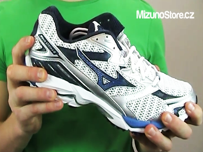 Mizuno wave best sale ultima 2